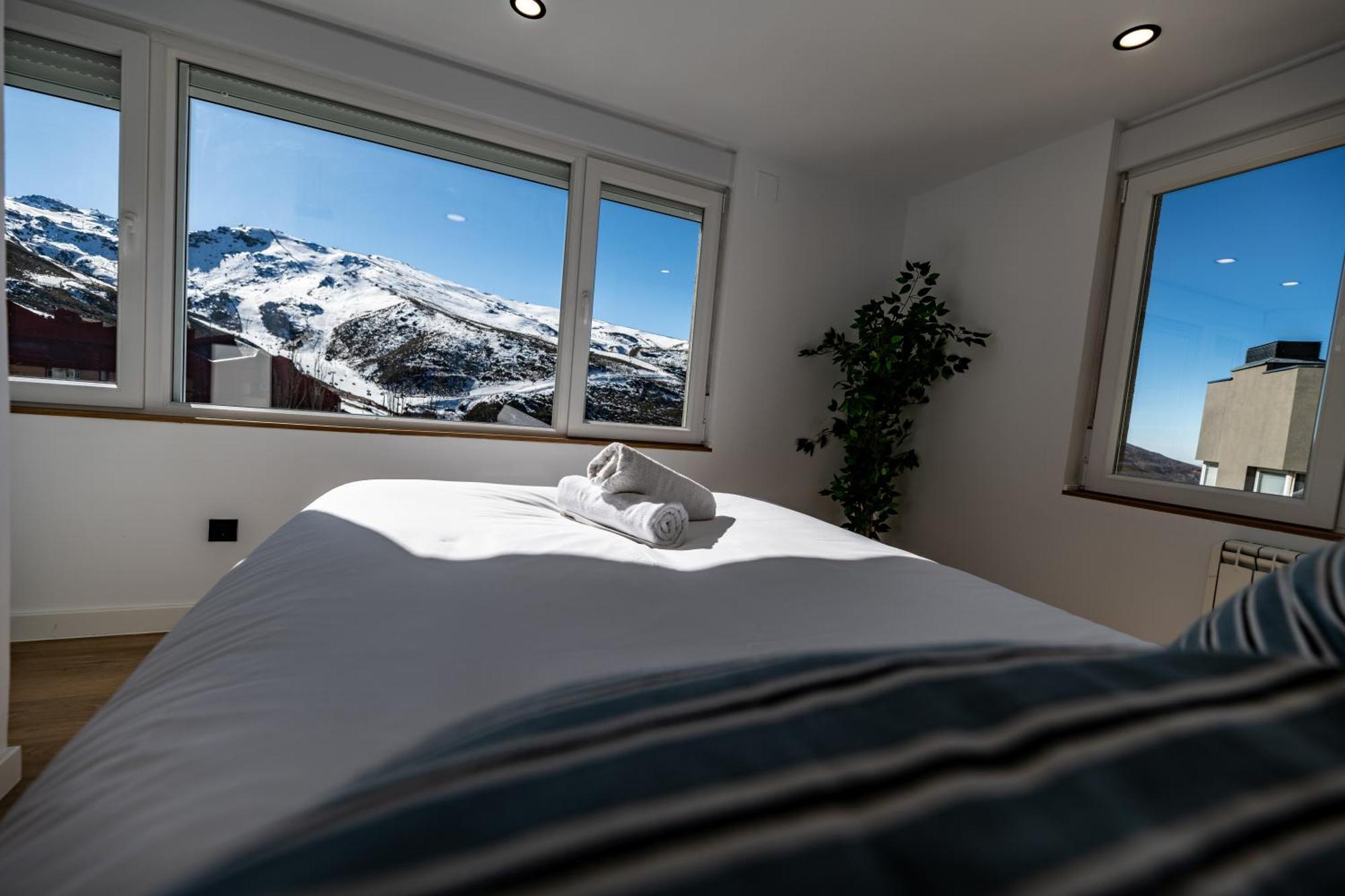 Luxury Refurnished Apartment With Private Parking Close To Ski Slopes Сиера Невада Екстериор снимка