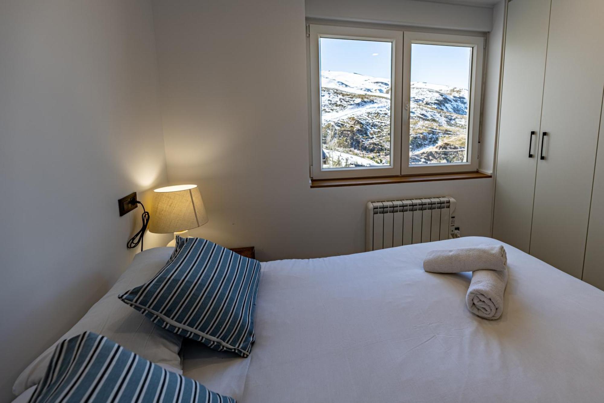 Luxury Refurnished Apartment With Private Parking Close To Ski Slopes Сиера Невада Екстериор снимка