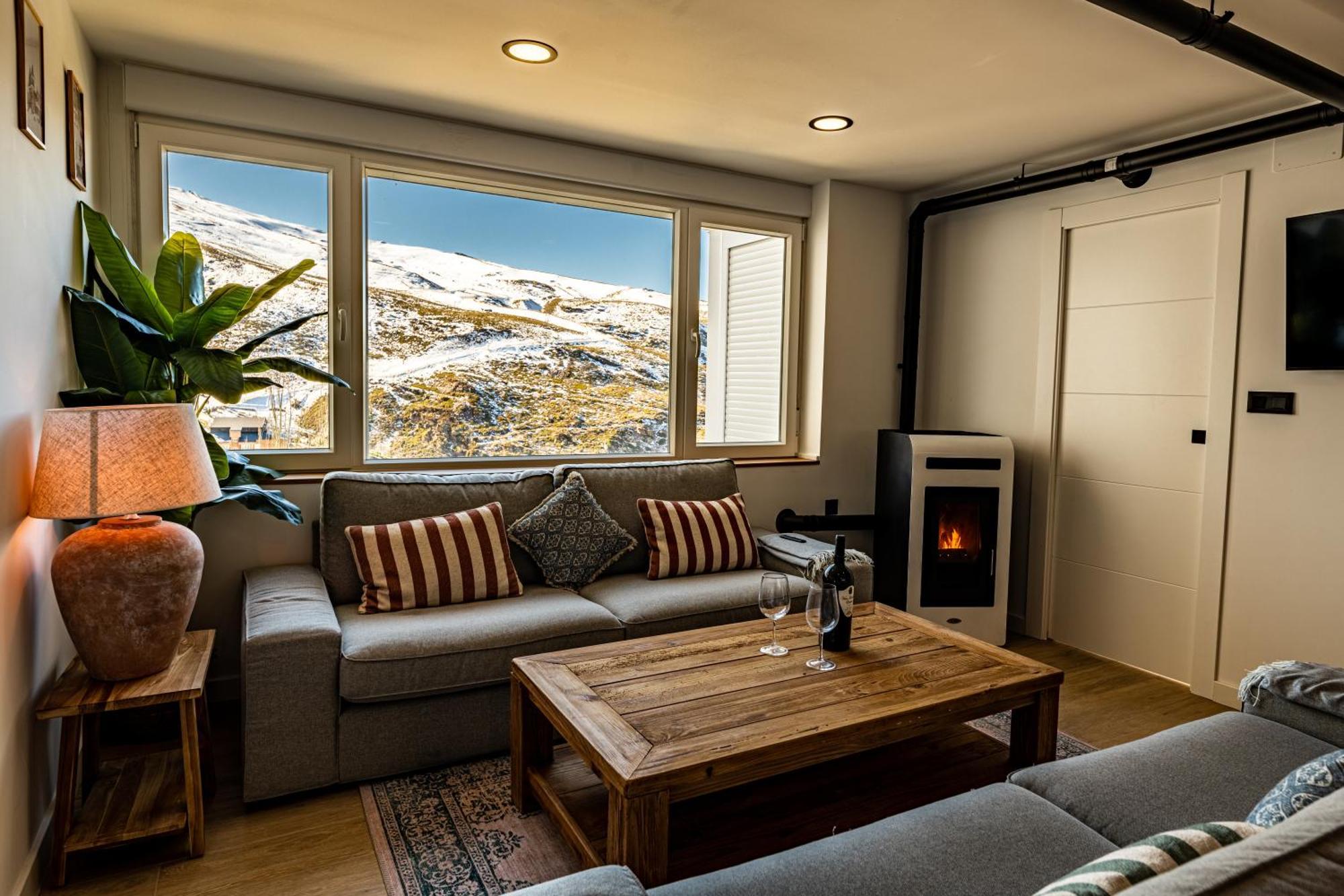 Luxury Refurnished Apartment With Private Parking Close To Ski Slopes Сиера Невада Екстериор снимка